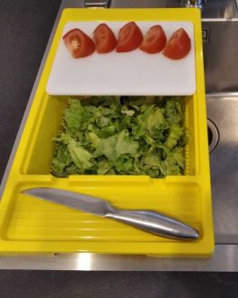 Deska za rezanje in cedilo